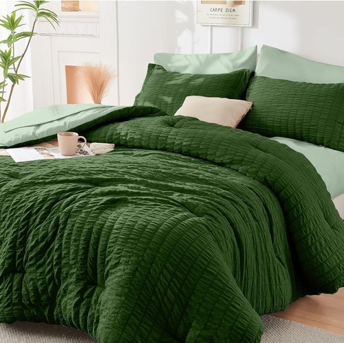 HYMOKEGE Queen Comforter Set - All Season Luxury 7-Piece Bedding in Dark Green/Sage Green