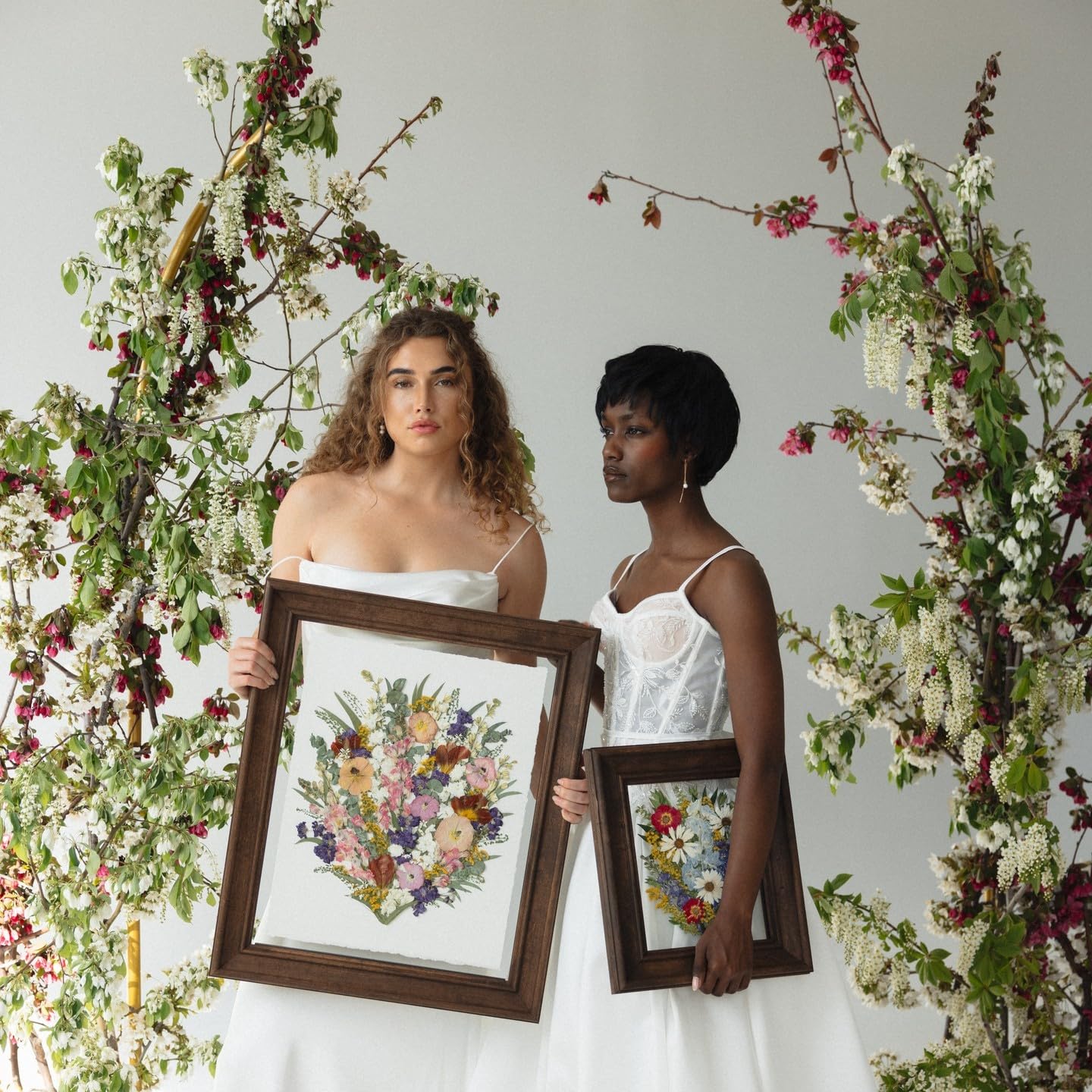 Volakk Large Floating Frame16x20 Walnut Wood Pressed Flower Frame Double Glass Floating Picture Frames for Pressed Flowers Wall Art Dried Flowers Frame