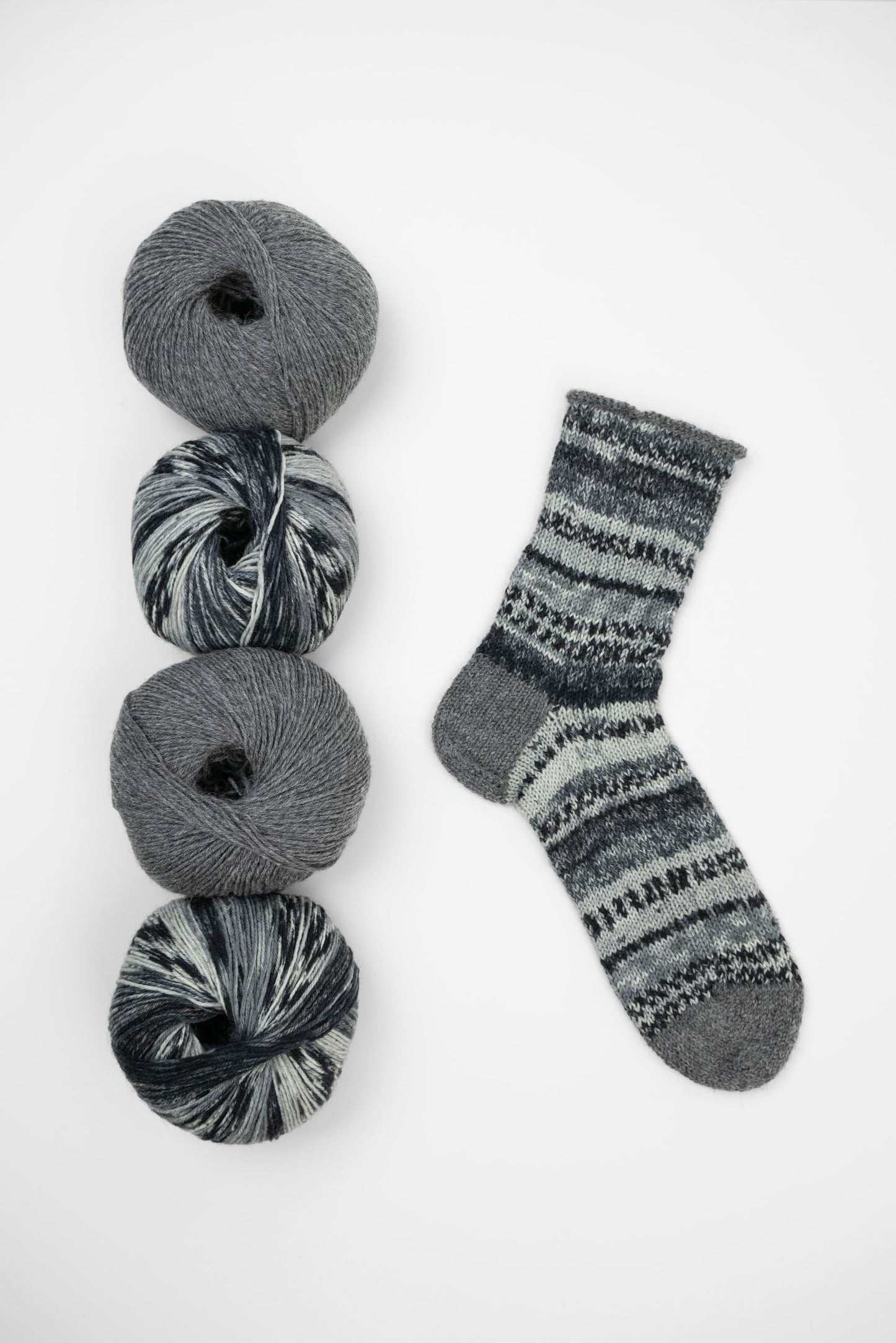 Luca-S Yarns Set of 2 Superwash Sock Wool for Knitting, 4-Ply Sock Yarn from 75% Pure Wool - 25% Polymide, 50g Durable & Machine Washable for Perfect Knitted Socks