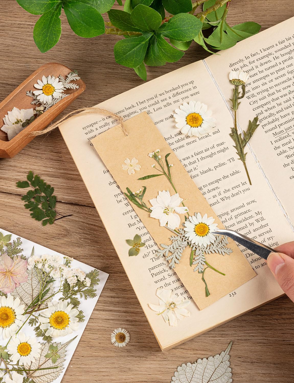 100pcs White and Light Yellow Dried Pressed Flowers Bulk, Natural Fall Pressed Dried Flowers with Tweezer for DIY Crafts Resin Mold Candles Cake Bridal Scrapbooking Supplies