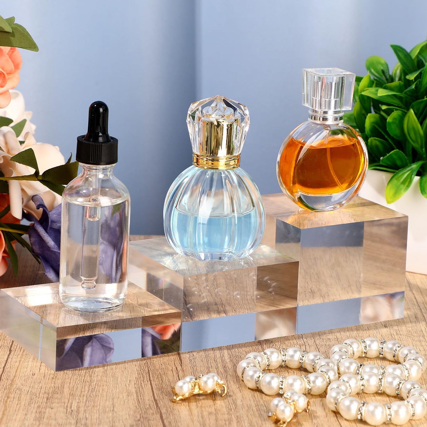 Geelin 6 Pcs Acrylic Risers Stand Display Block Decor Riser 3 Size Decor Clear Polished Cube Solid Pedestal Stand for Jewelry Perfume Photography Collection Food Doll Wedding High Density (Square)