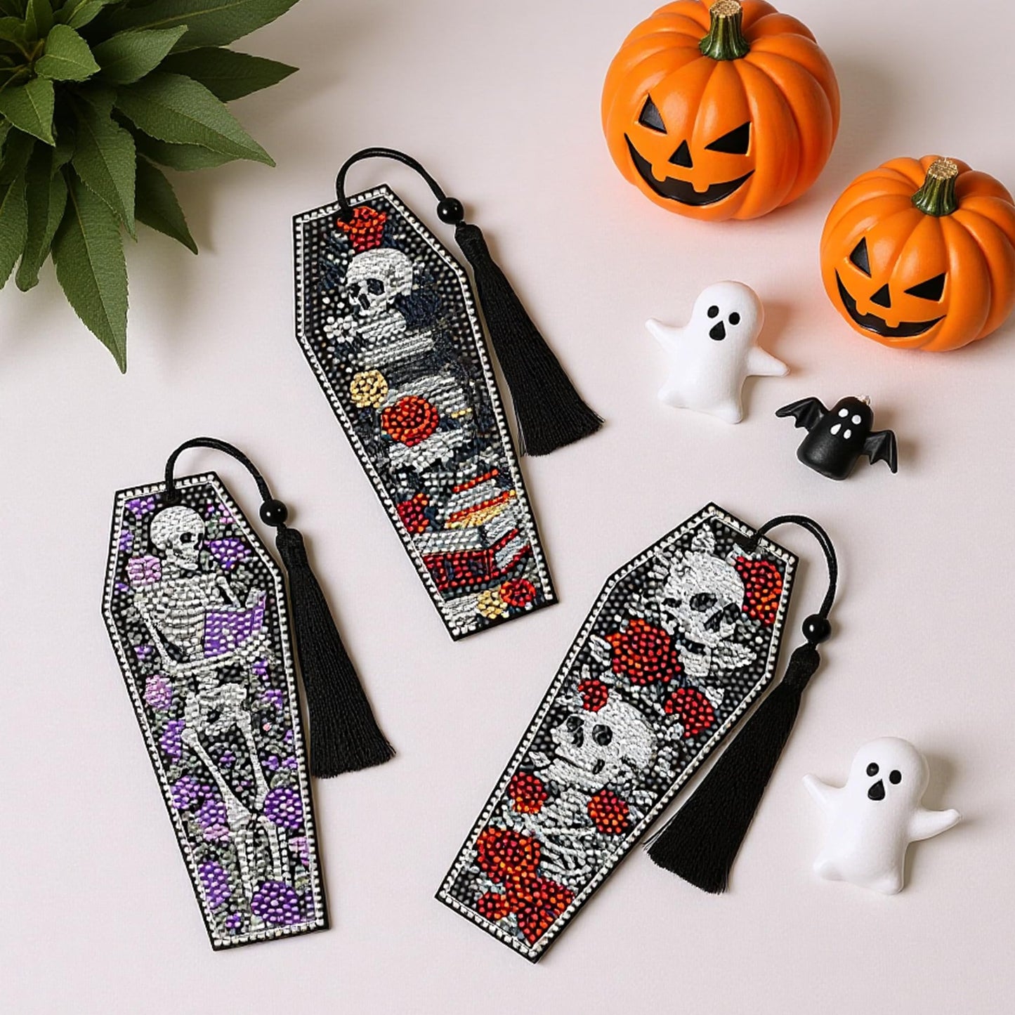 8 Pcs Gothic Skeleton Diamond Art Bookmarks Kit, Skull Halloween Diamond Painting Bookmarks with Tassels for Adults, DIY Horror Book Mark Craft Set for Women Men Reading Lovers