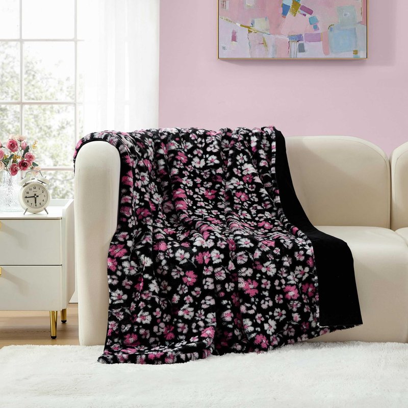 Betsey Johnson - Blanket, Buttery-Soft Faux Fur Throw Blanket for Couch or Bed, Boldly Plush & Oversized Bedding (Leopard Rosettes Black, 50" x 70")