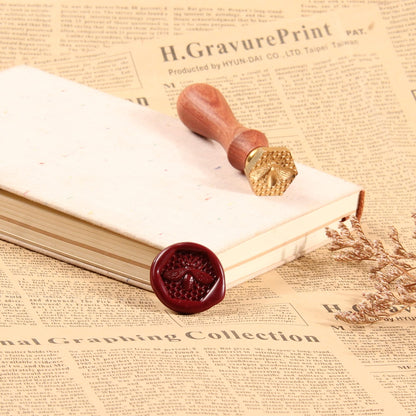 Wax Seal Stamp Kit 3D Bee Stamp with Vintage Wooden Handle for Envelopes Wedding Bottle, Sealing Wax Stamps with Deep-Relief Patterns Beeswax Wrap (Stamp+Handle)