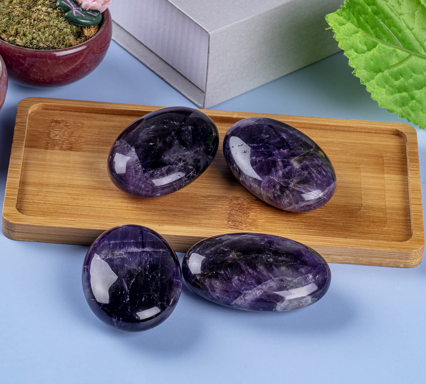 UFEEL Amethyst Palm Stone Crystal Natural Chakra Therapy Polished Healing Crystal Oval Pocket Gemstone for Anxiety Stress Relief
