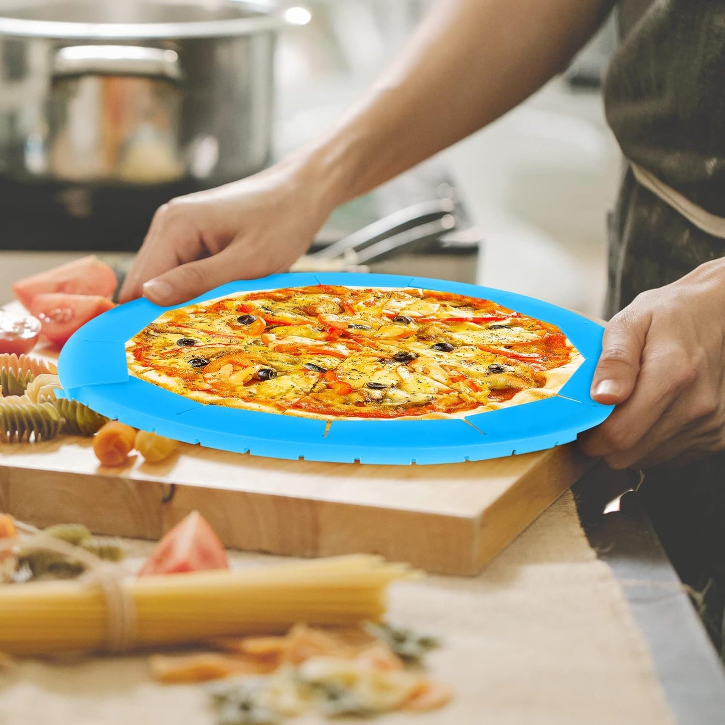 Adjustable Silicone Pie Crust Shield, BPA-free Pie Protector Cover for Baking Pie, Fits 8-10.7 Inch Pies