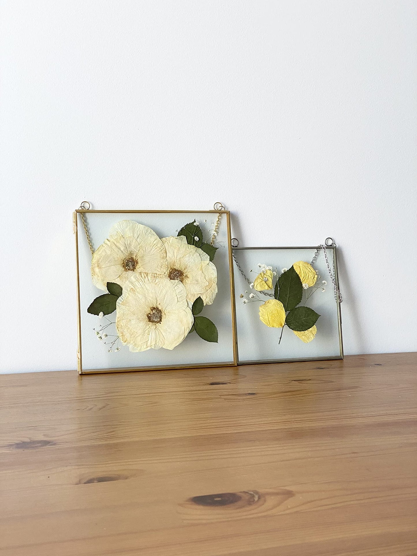 Beedecor Double Glass Frame for Pressed Flowers, Leaf and Artwork - Set of 2 Hanging Picture Frames, Tempered Glass Floating Pressed Flower Frames, Large Rectangular Wall Decor Photo Display, Clear Metal Glass Frames with Chain (8x10, Gold)
