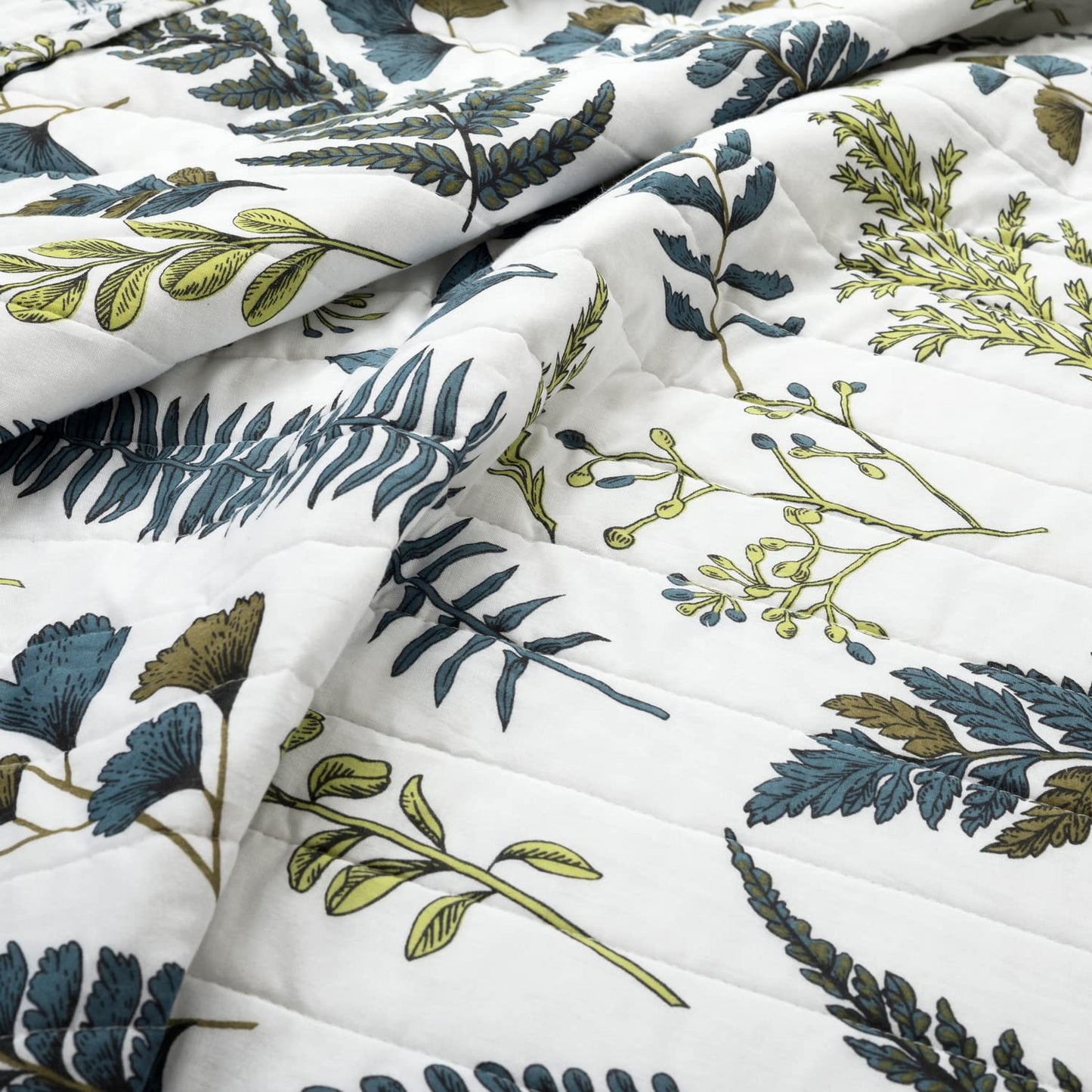 Lush Decor Devonia Allover Reversible Oversized 3 Piece Cotton Quilt Set, Full/Queen, White & Green