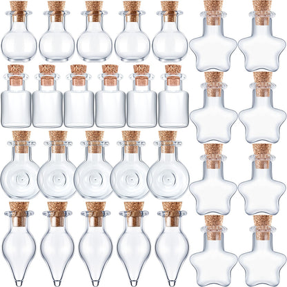 Patelai 50 Pcs Mini Glass Bottles Jars with Cork Stoppers Tiny Cork Glass Bottles Halloween Small Wishing Message Jars DIY Decor for Winter Christmas Party Wedding Baby Shower Favors(Classic Shape)