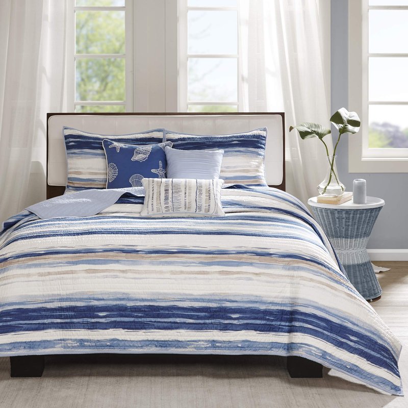 Madison Park Quilt Set Cottage Coastal Design, 6 Piece Set - All Season, Coverlet Bedspread Lightweight Bedding Layer, Shams, Toss Pillows, King/Cal King(104"x94"), Blue/White