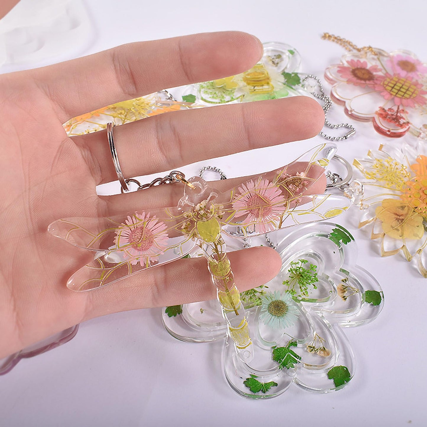 Attuslla 3 PCS Pendant Resin Molds Silicone Resin Jewelry Molds, Earring Making Kit, Silicone Molds with Key Chains, Jump Rings for Pendant, Keychain Charm