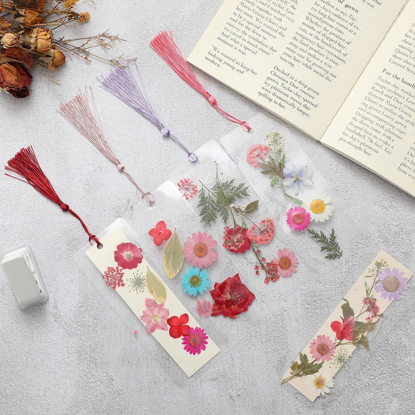 Fuyoooo 376 Pcs Dried Flower Bookmark Making Kit, DIY Bookmark Laminating Pouches with Tassels and Puncher, Handmade Craft Kit for Women, DIY Gifts for Book Lovers (Rainbow Color,2 x 6 Inch)