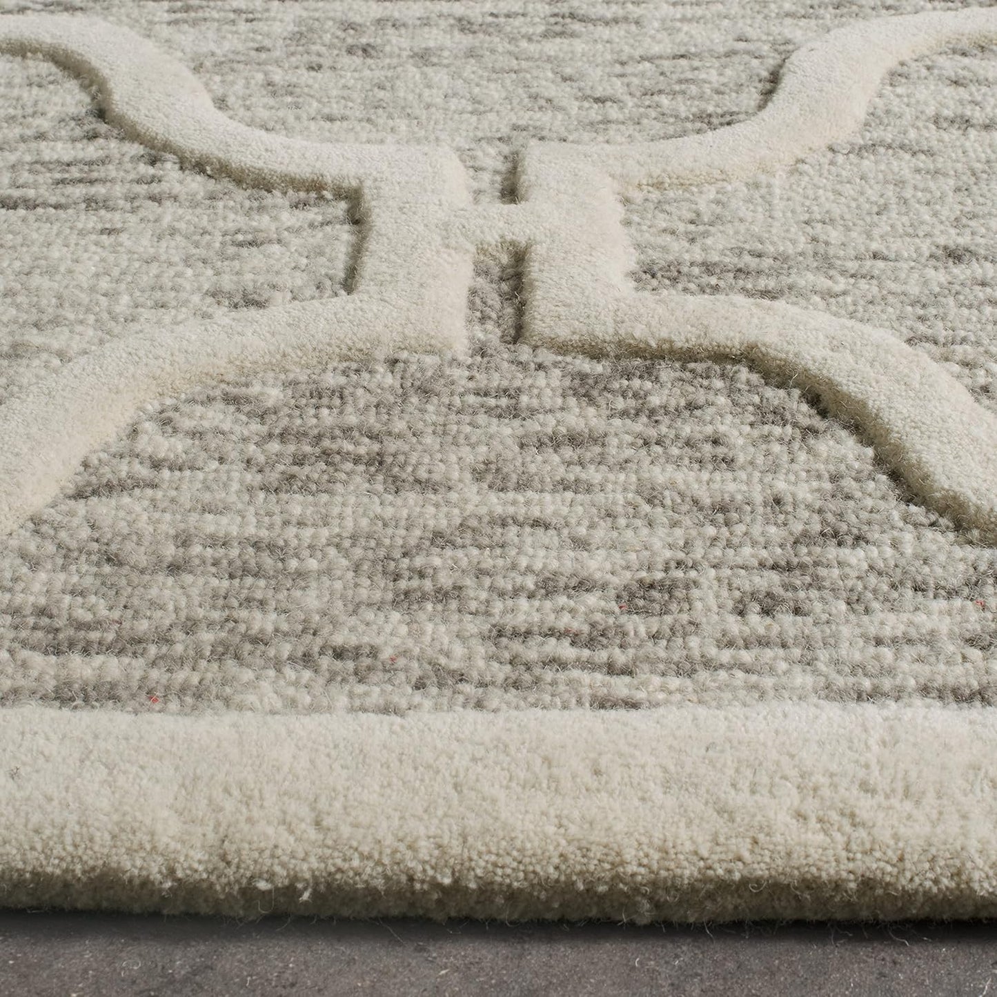 SAFAVIEH Cambridge Collection Accent Rug - 2' x 3', Light Brown & Ivory, Handmade Moroccan Distressed Wool