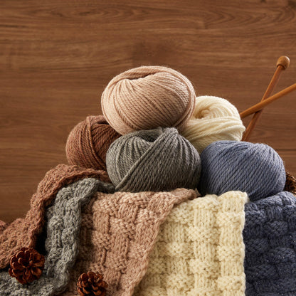 Gisimo 100% Merino Wool Yarn, 3-Ply Luxurious and Soft Yarn for Hand Knitting & Crocheting (Evergreen, 3Balls)