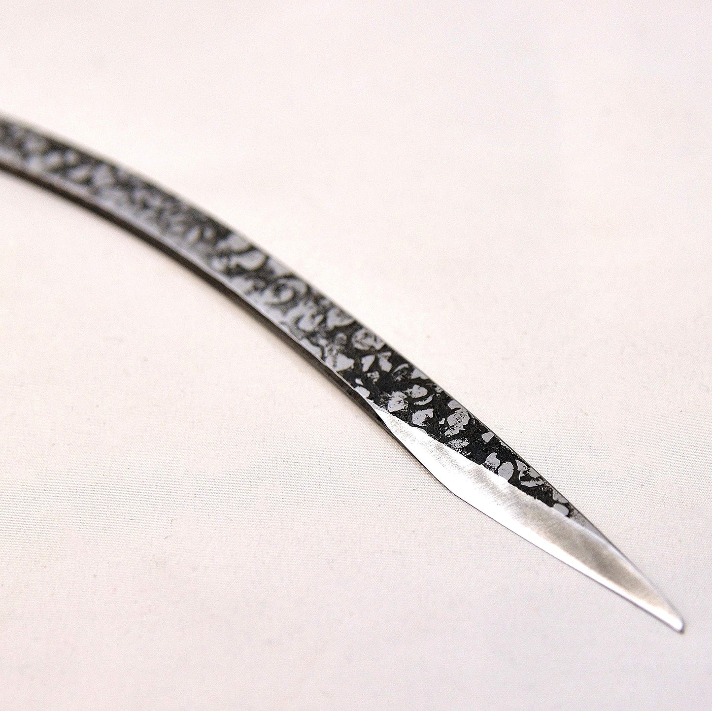 KAKURI Kiridashi Knife 12mm (Curved) Right Hand for Woodworking, Marking, Carving, Whittling, Professional Hand Forged Razor Sharp Japanese Carbon Steel Blade with Hammered Pattern, Made in JAPAN