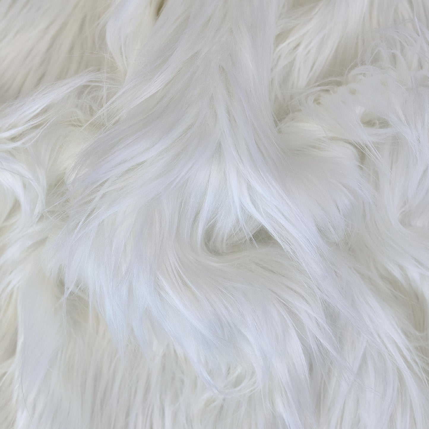 Half Yard 60" x 18" Fluffy Plush White Faux Fur Fabric Long Pile Soft Fake Fur Rug Material for Craft Sewing Gnome Beard Christmas Costumes and Home Decor