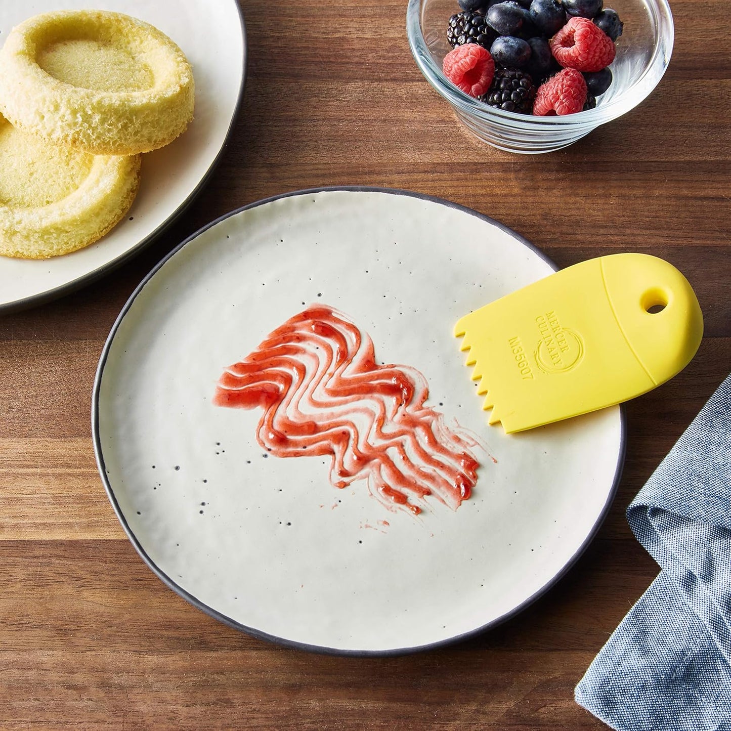 Mercer Culinary Saw Tooth Silicone Plating Wedge