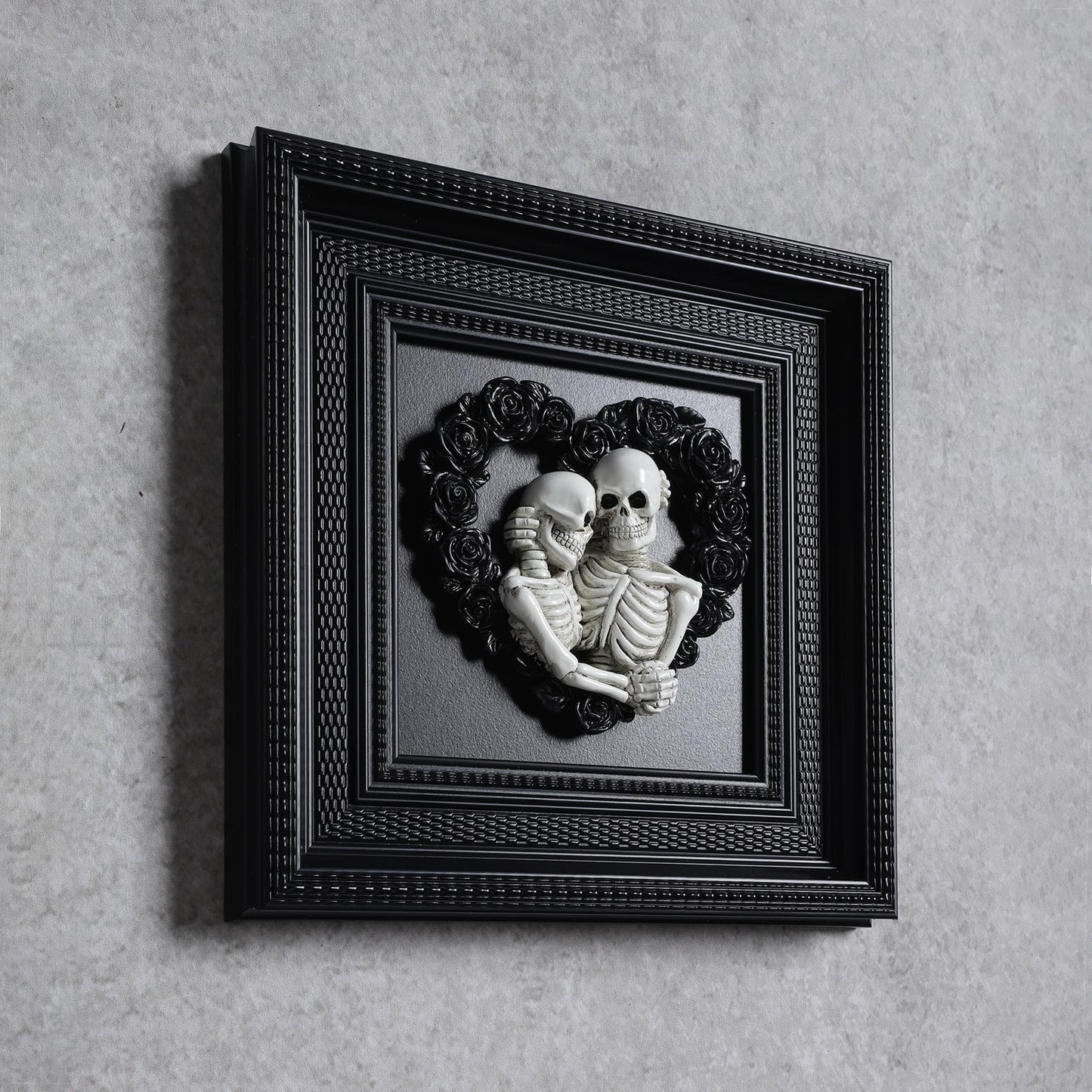 Skeleton Couple Hugging 3d Wall Sculpture Love Never Dies Black Wedding Roses Heart Wreath with Black Framed for Home Decor Accents, Living Room, Entryway Wall Art, Gothic Wall Decor