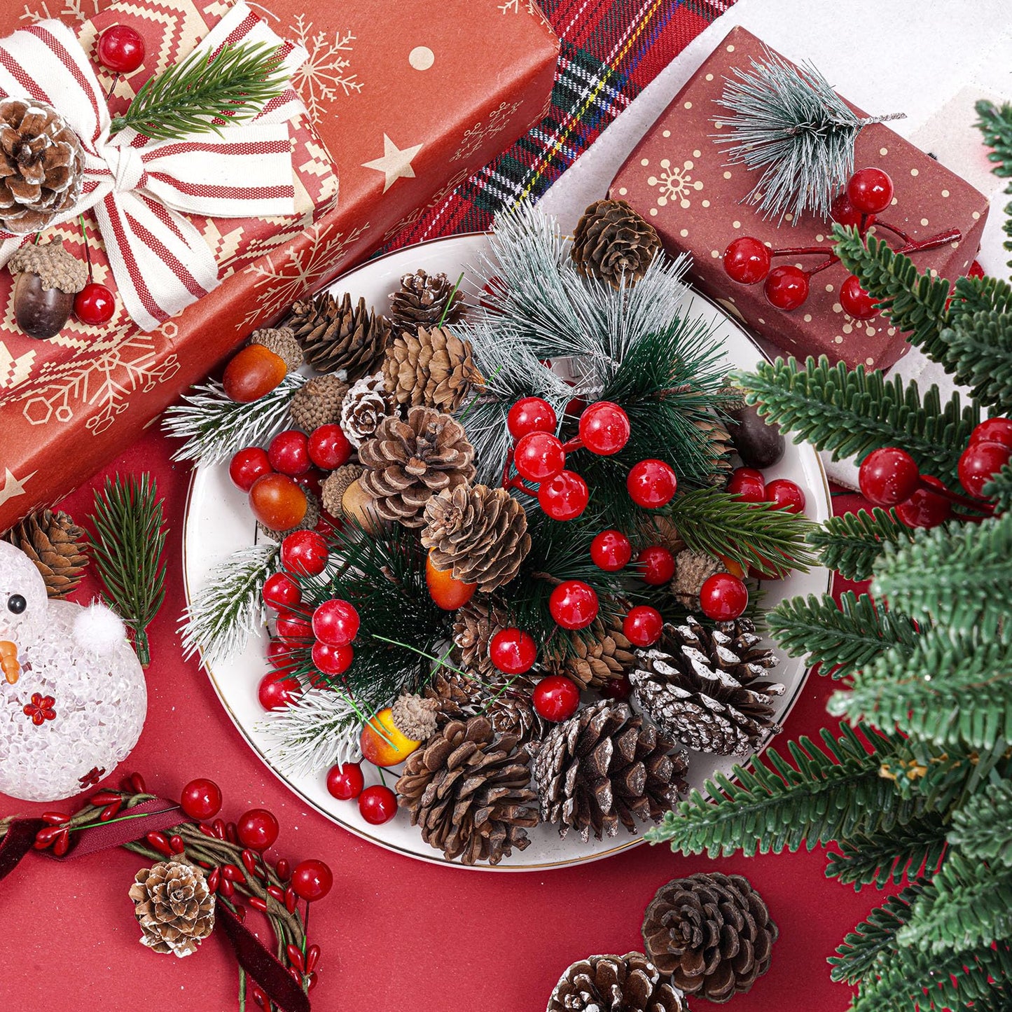 cnomg 120pcs Artificial Pine Cones Pine Branch Set Fake Natural Pinecones Acorns Red Berries Christmas Decor Ornaments for Home Winter Decorations