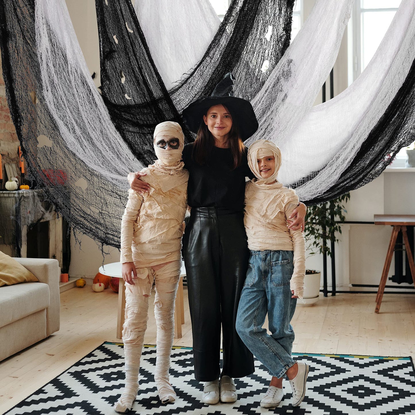 Alpurple 12 Pcs Halloween Creepy Cloth, 30 x 72 Inch Scary Spooky Fabric Cloth, Freaky Loose Weave Creepy Gauze for Halloween Party Decoration (6 Black + 6 White)