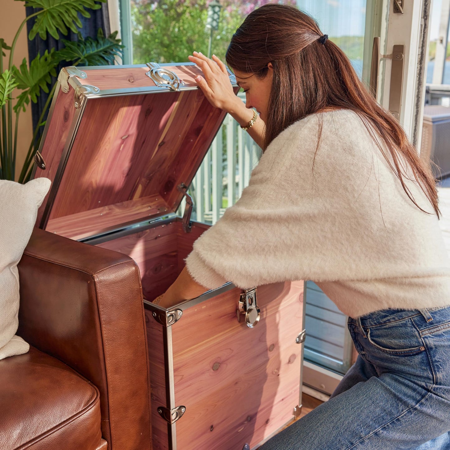 Rhino Trunk & Case Knotty Cedar Chest – End Table Storage Box, Coffee Table, End of Bed Trunk or Entryway Storage Bench – 20"x20"x24" USA-Made, Furniture Grade, Heirloom Aesthetic – Strong and Secure