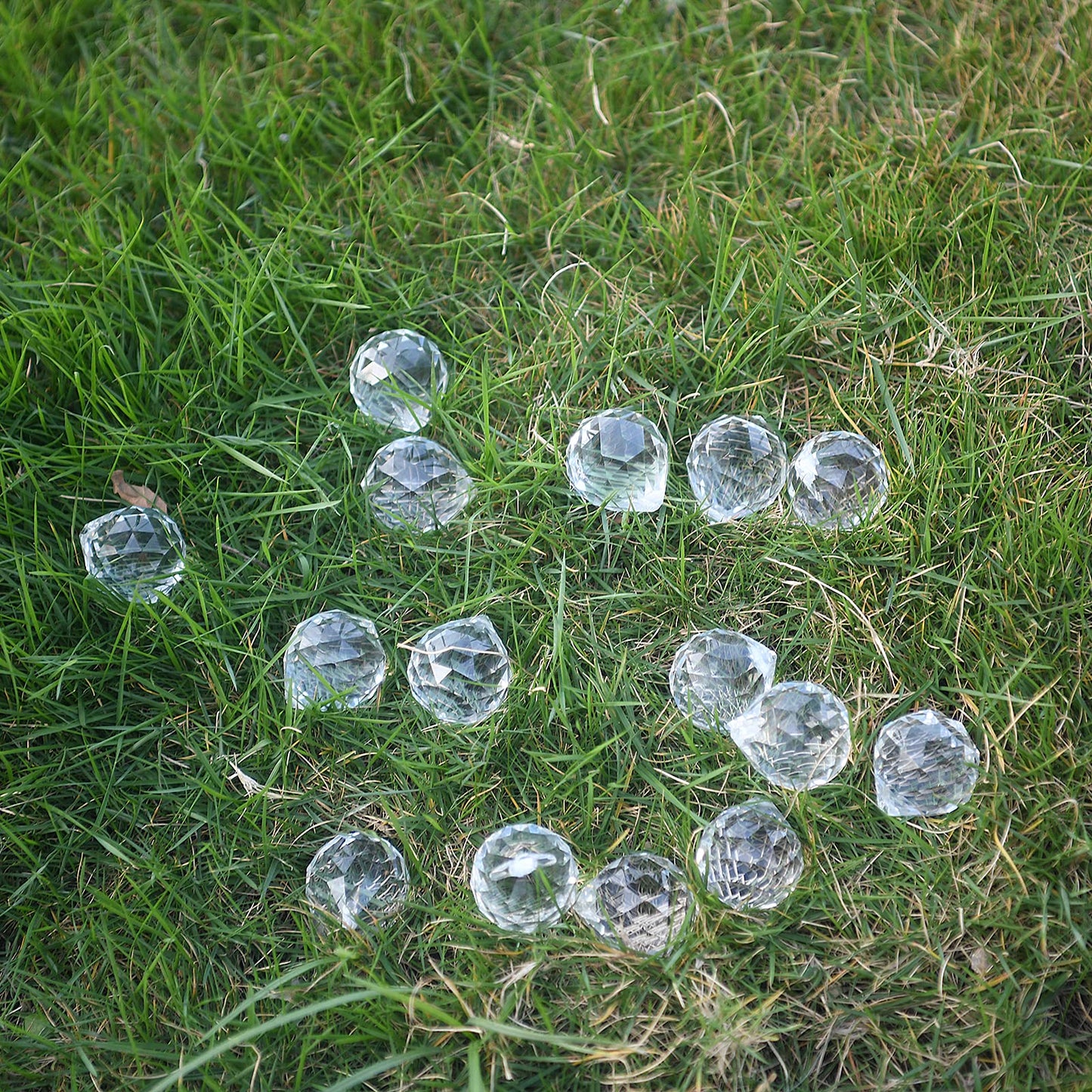 MerryNine Crystal Sun Catcher, 20pcs 0.8"/20mm Crystal Suncatcher Prism for Windows Hanging, Prisms Beads Ball Pendants Rainbow Maker for Fengshui, Home Room Decor, Indoor Windows