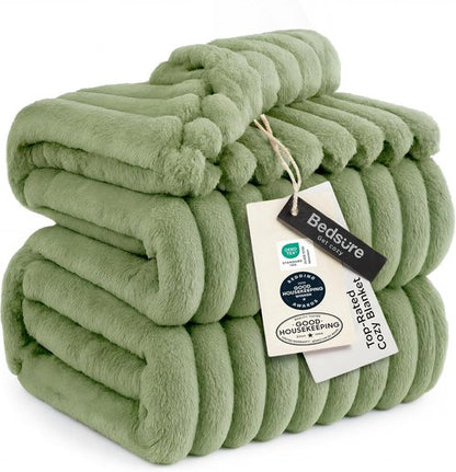 Bedsure GentleSoft Full Blanket - Cozy Reseda Fleece Throw for Couch, Perfect Gift for Women, 84x90 Inches