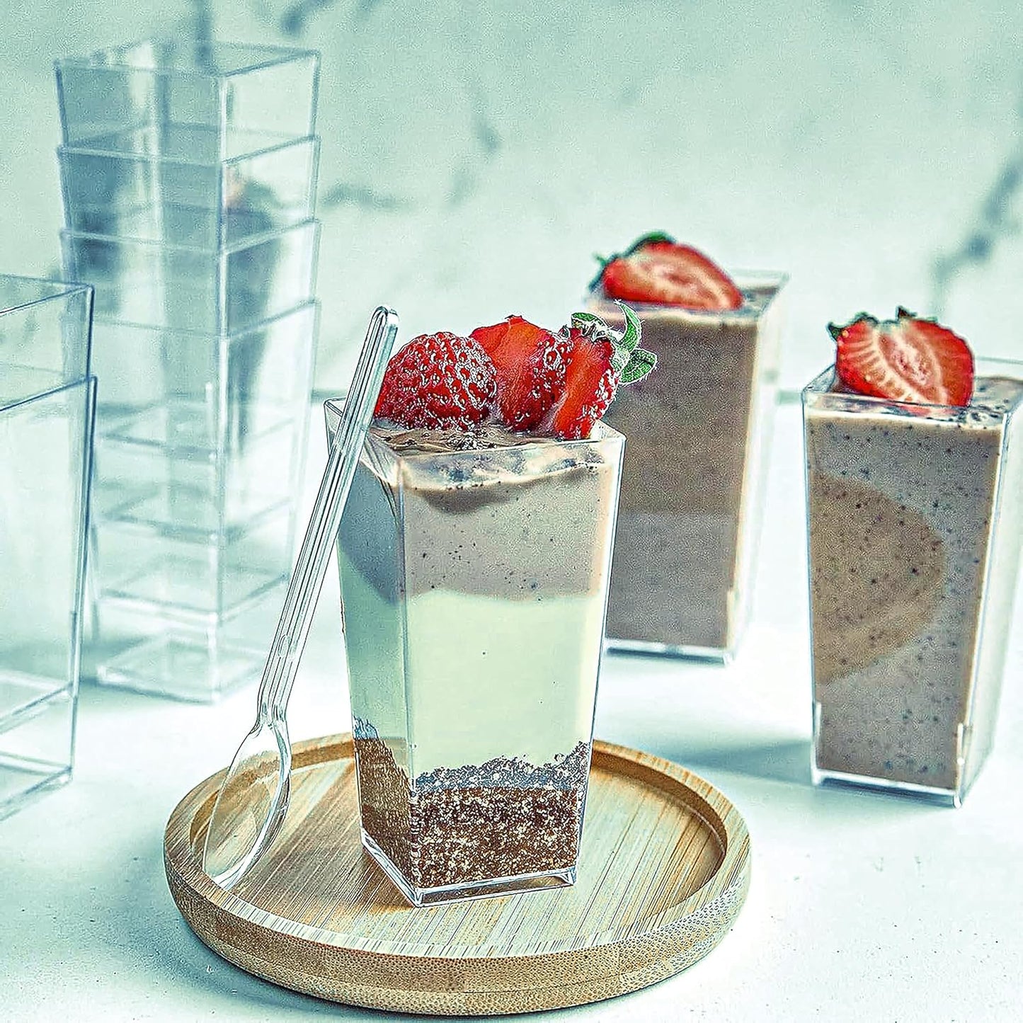 4M's 100 Pack 5 oz (100) Plastic Dessert Cups with Lids, Yogurt Parfait/Appetizer Cup with Lids for Party, Mini Dessert