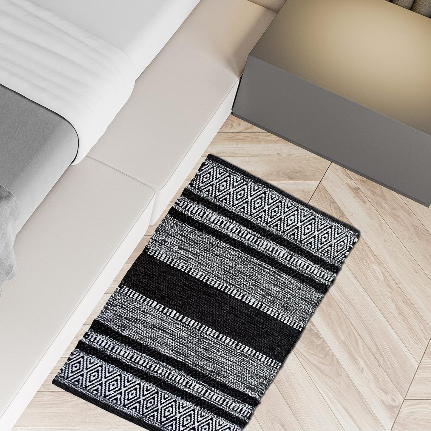 Chardin Home Farmhouse Rug 24''x36'' Black-White, Recycled Cotton Hand Woven Rug for Hallways, Kitchens, Bedrooms