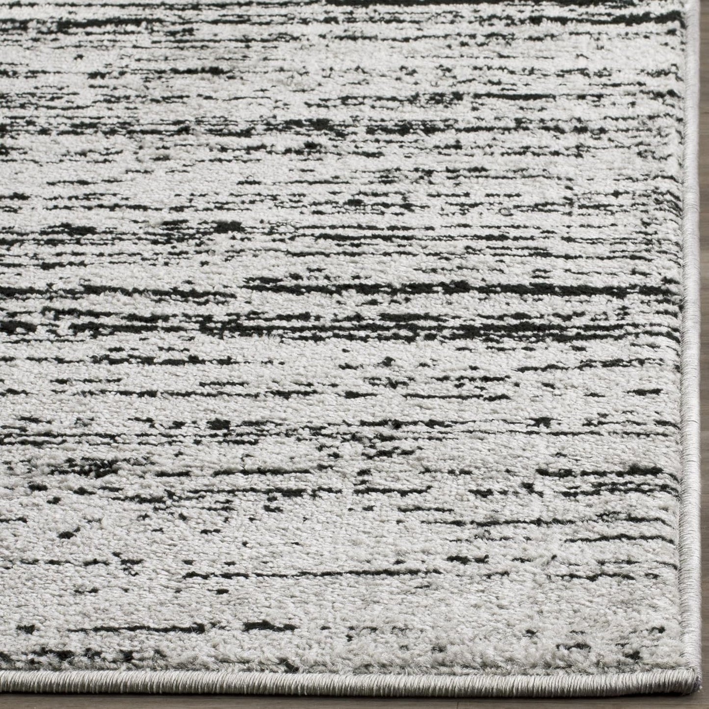 2'6" 4', (ADR113A) SAFAVIEH Adirondack Collection Accent Rug - x Silver & Black, Modern Ombre Design, Non Shedding