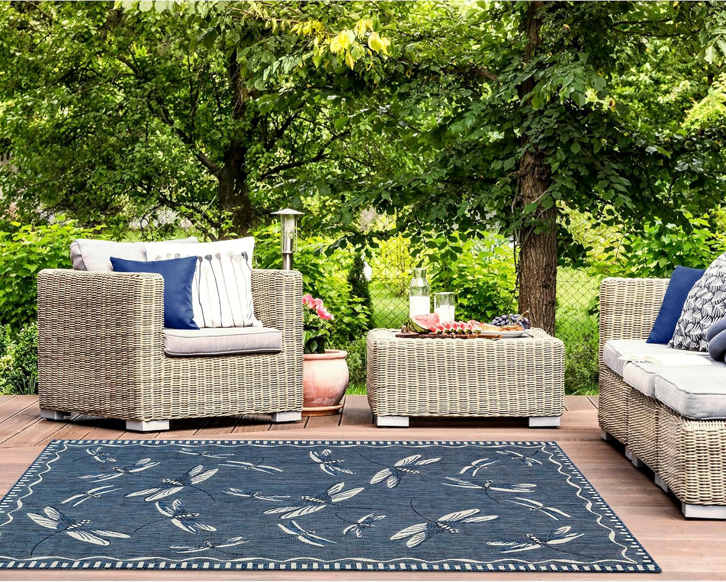 Liora Manne Carmel Low Profile Indoor/Outdoor Woven Rug, Decorative Botanical Dragonfly in Navy, 3'3" x 4'11"