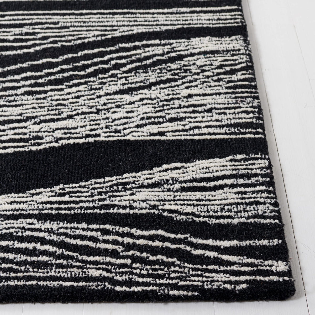 SAFAVIEH Metro Collection 8' x 10' IvoryBlack MET995B Handmade Premium Wool Living Room Dining Bedroom Area Rug