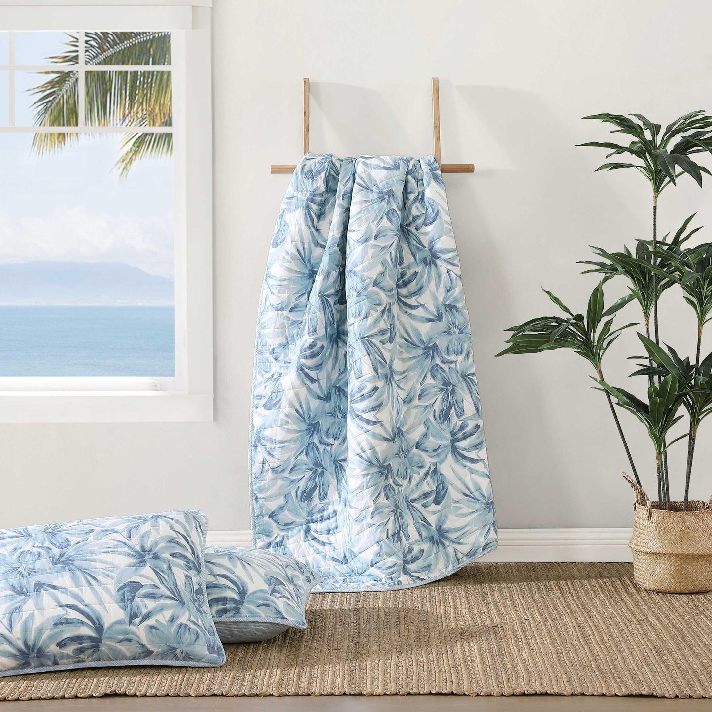 Tommy Bahama - King Quilt Set, Luxurious Bedding with Matching Shams, Coastal Inspired Room Essentials (Aubrey Blue, King)