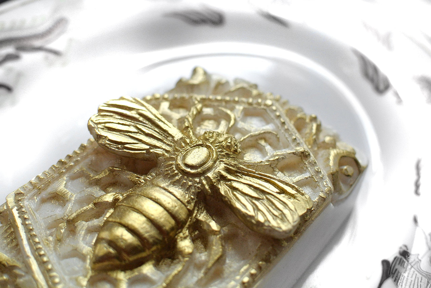 Honey BEE Silicone Mold for SOAP Making Plaster Wax Resin Clay Cake