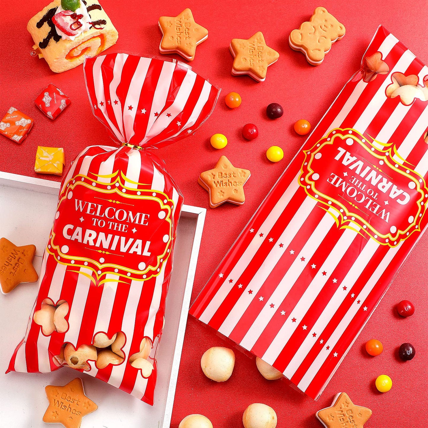Epakh 200 Packs Carnival Candy Bags Circus-themed Plastic Party Treat Bags with Popcorn Pattern and Gold Twisted Ties for Carnival Birthday Party Favors, Cookies, and Cupcakes (Simple)