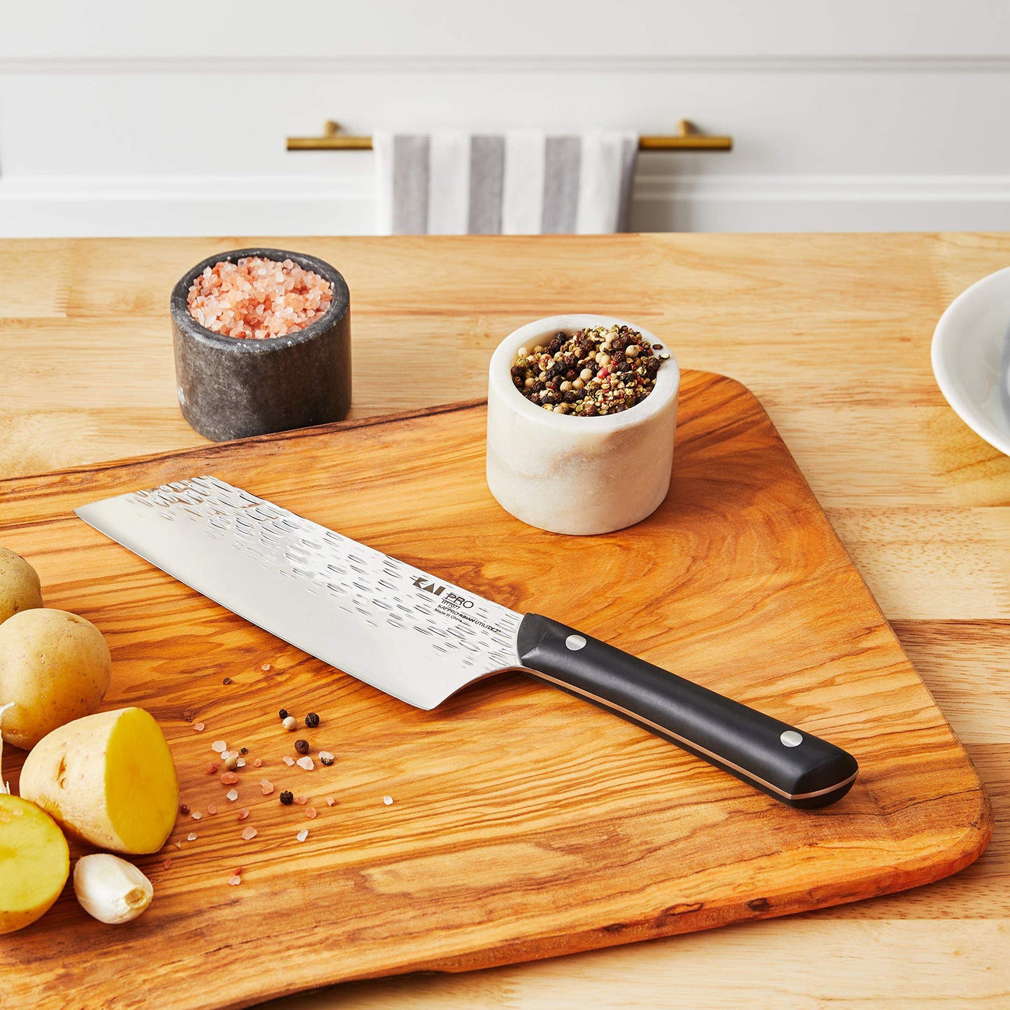 Kai PRO 7" Asian Utility Knife, Hand Sharpened Japanese Kitchen Knife Ideal for Stir Fry, Japanese AUS6M Stainless Steel Blade, Full-Tang POM Handle, NSF Certified, For Professional and Home Chefs