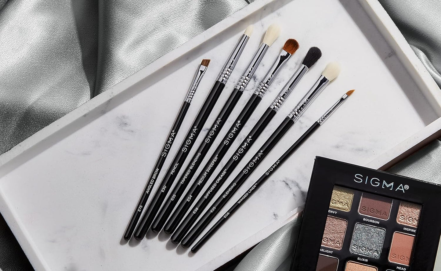 Sigma Beauty E38 Diffused Crease Brush - Blending Brush For Corner Eyelids - Eyeshadow Application and Fluffy Blending Brush - Apply Pigment and Blend Harsh Lines