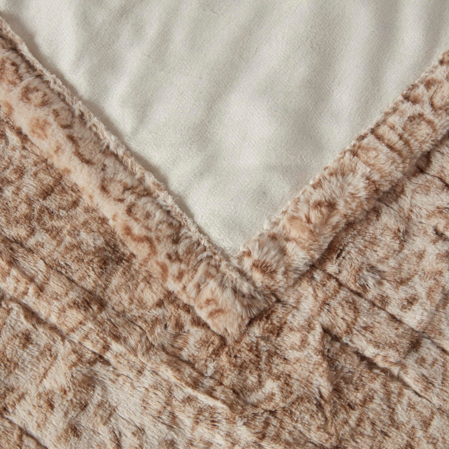 Beautyrest Zuri Reversible Faux Fur to Mink Electric Blanket, Auto Shut Off, Virtually Zero EMF, Multi Heat Setting, UL Certified, Machine Washable, Natural Marble Throw 50x70