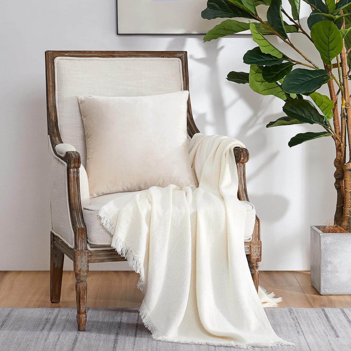 GIGIZAZA Velvet Ivory Throw Pillow Covers, Decorative Cushion Covers, 4pcs (18x18inch/45x45cm) for Sofa Couch