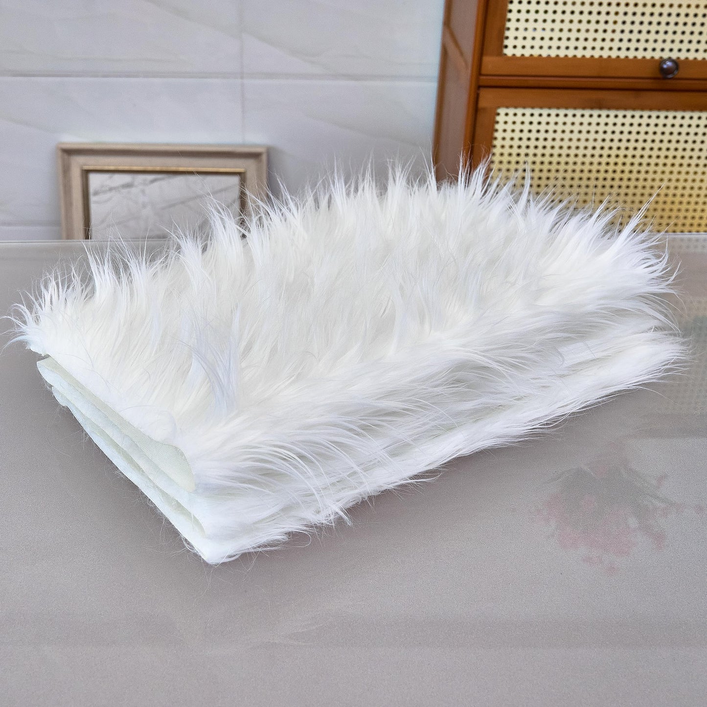 Half Yard 60" x 18" Fluffy Plush White Faux Fur Fabric Long Pile Soft Fake Fur Rug Material for Craft Sewing Gnome Beard Christmas Costumes and Home Decor