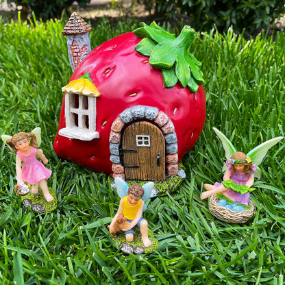 Mood Lab Fairy Garden Figurines - Strawberry House Set (4 pcs) - Miniature Decorative Statues & Accessories - Outdoor & Indoor Garden Decor