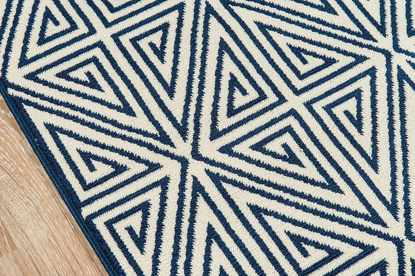 Momeni Rugs Baja Collection, 1'8" x 3'7", Contemporary Indoor & Outdoor Area Rug, Easy to Clean, Navy Blue